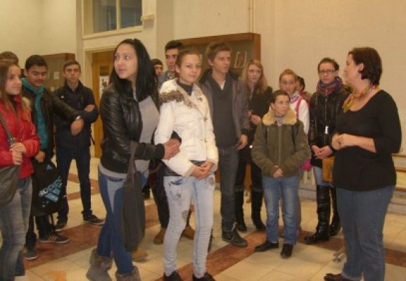 Senatorul Banias, prezent la expoziţia dedicată Zilei Dobrogei, la Biblioteca Judeţeană